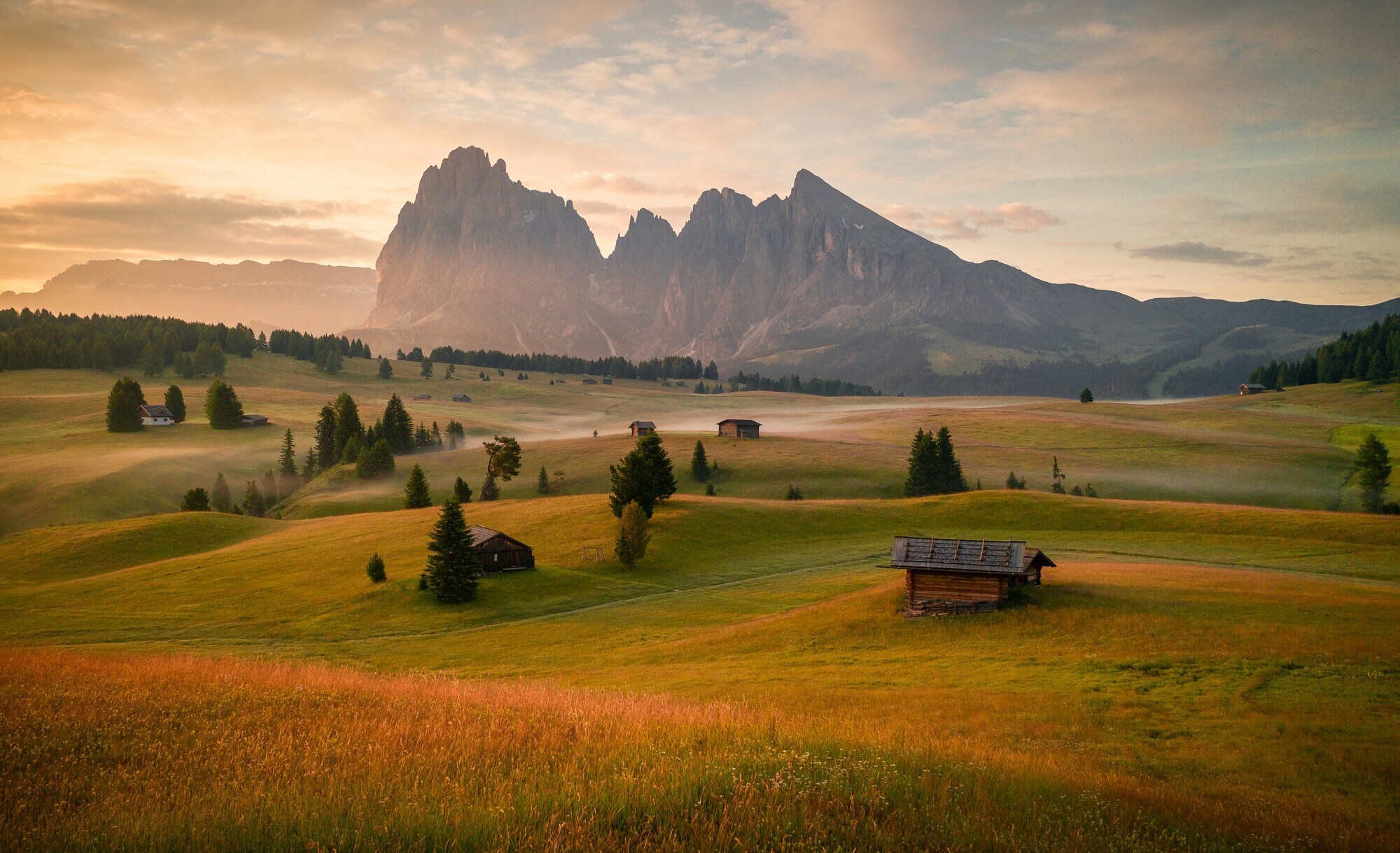 Sunrise atmosphere on the Alpe di Siusi